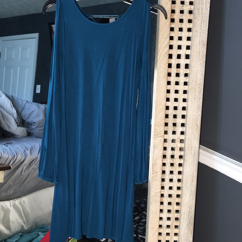 Dark turquoise dress! - Picture 4 of 5